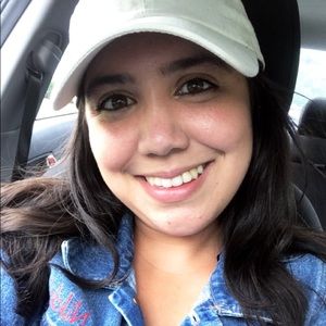 Meet your Posher, Liz